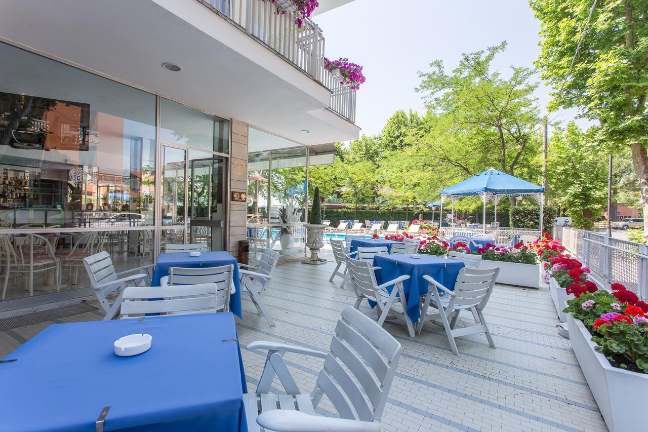 Hotel Gioiello Cesenatico Esterno foto