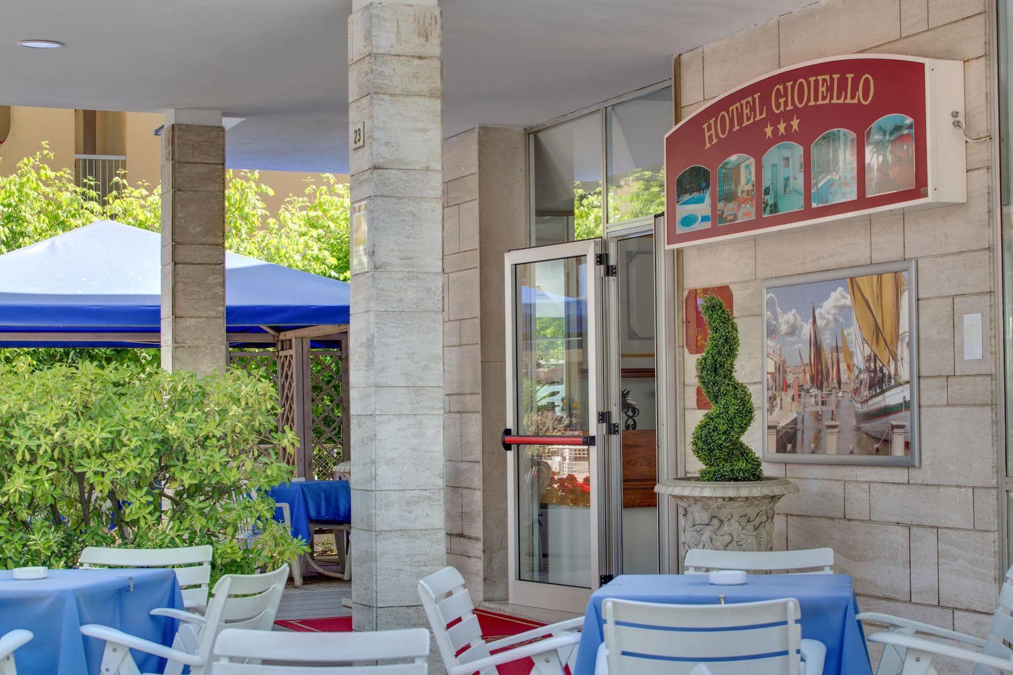 Hotel Gioiello Cesenatico Esterno foto